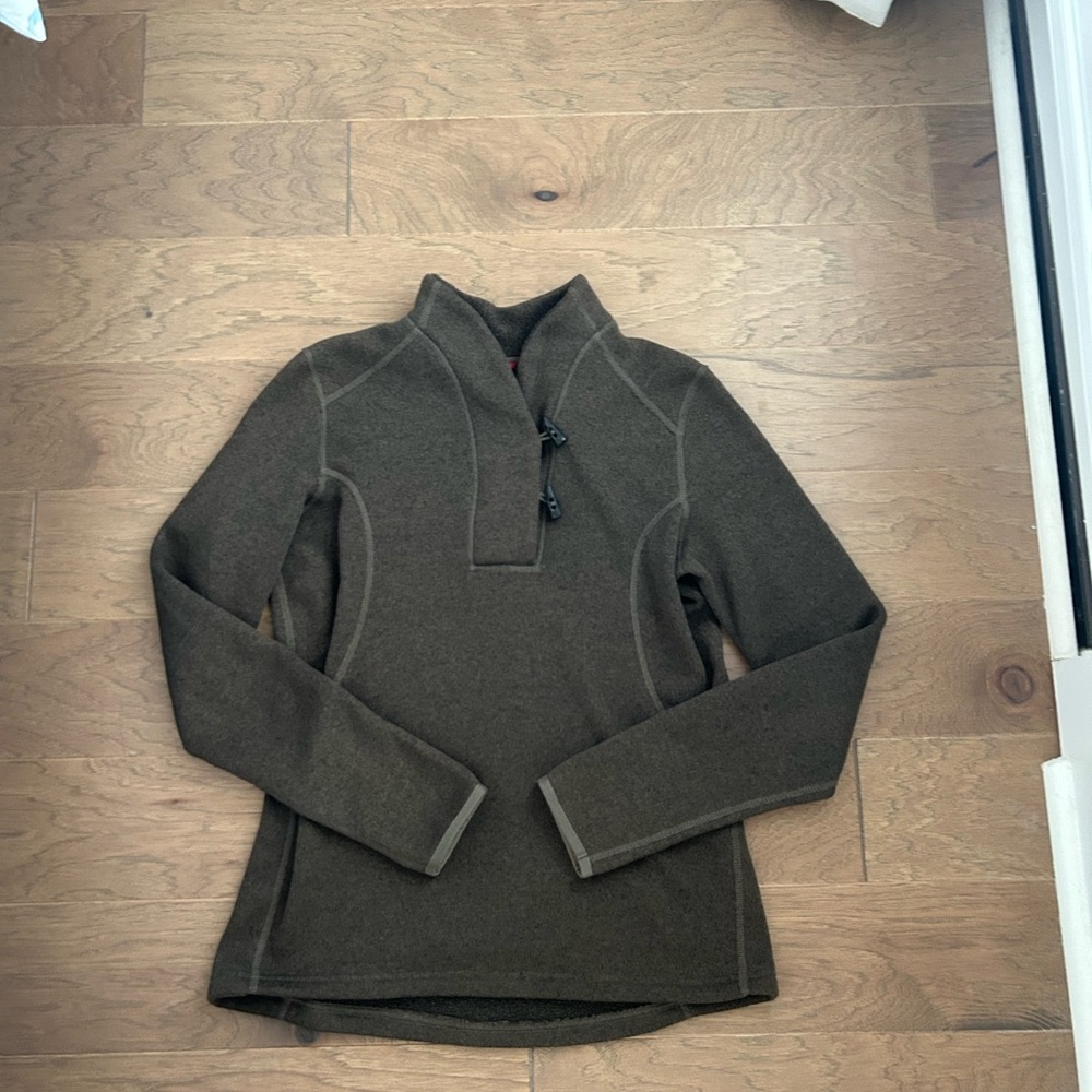 North Face Pullover Sweater